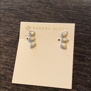 Kendra Scott color bar ear posts